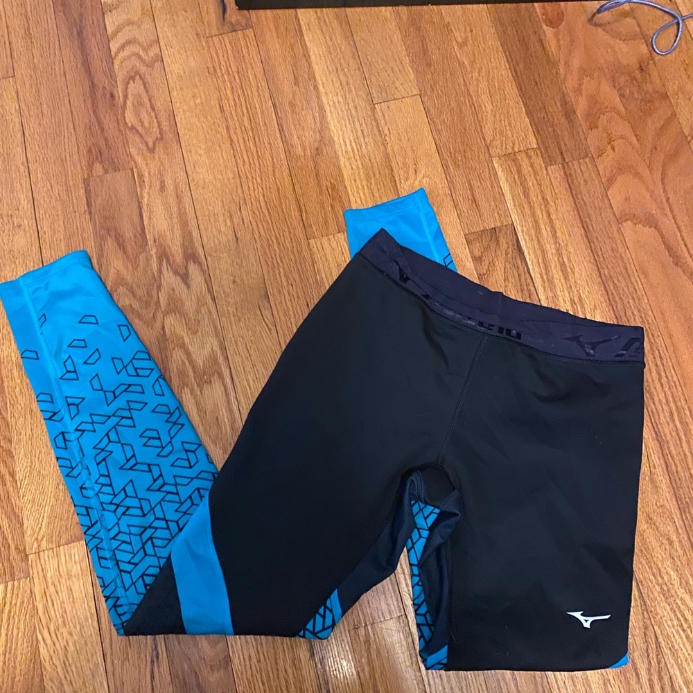 Mizuno Black and Blue Leggings for Dynamic Performance